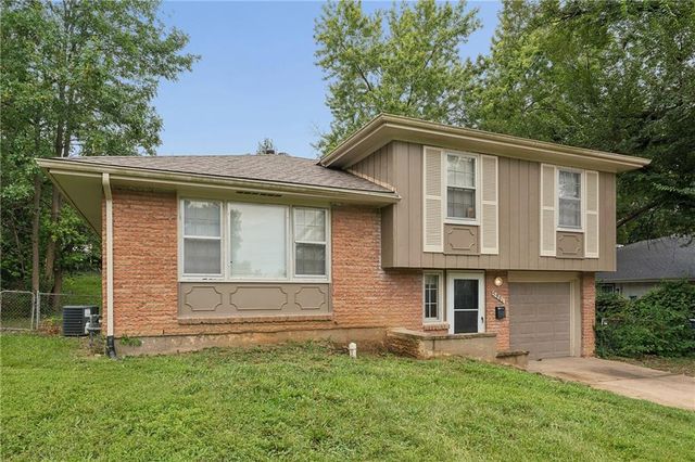 5901 Fairlane Drive, Kansas City, MO 64134