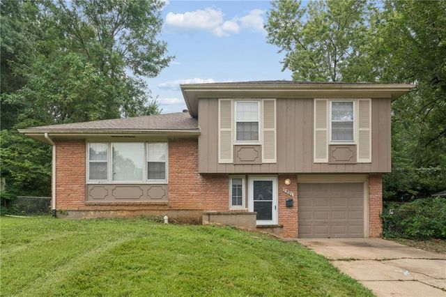 5901 Fairlane Drive, Kansas City, MO 64134