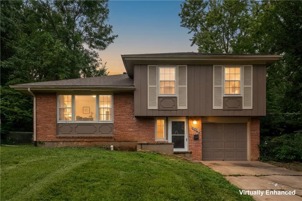 5901 Fairlane Drive, Kansas City, MO 64134