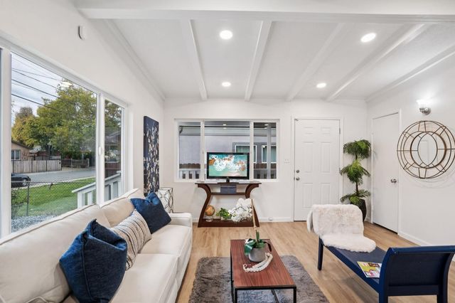 2780 American Ave, Sacramento, CA 95833