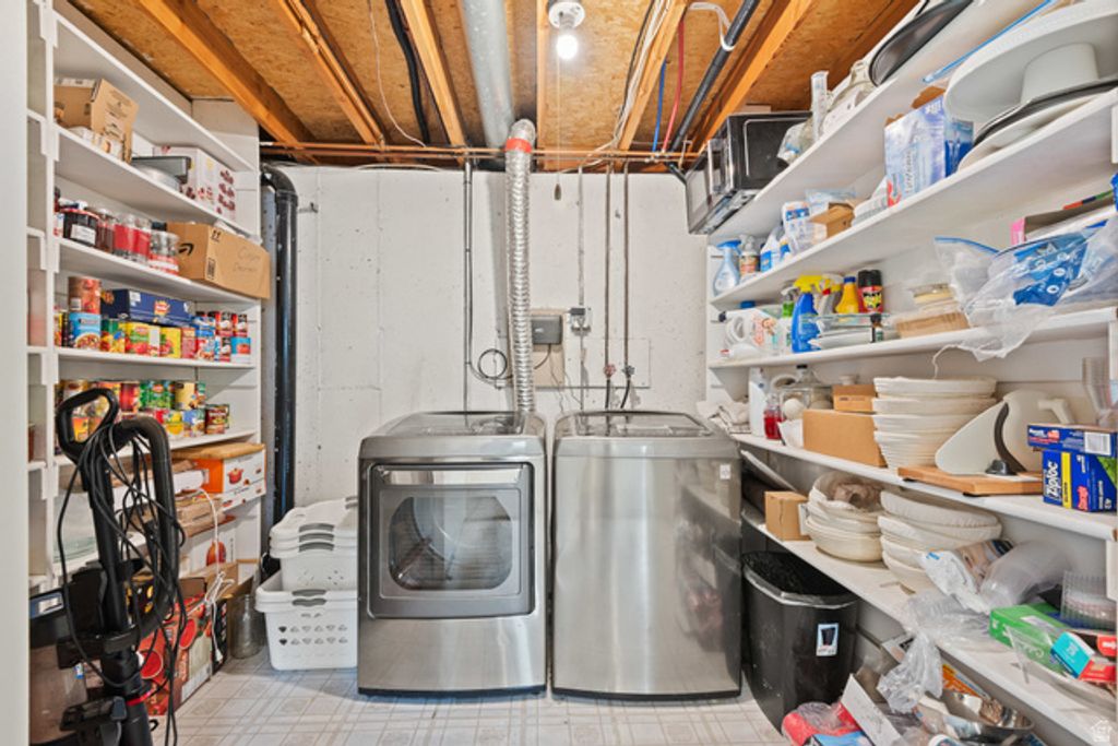 Image 20 of property listing at 1828 N 225 W, Layton, UT 84041