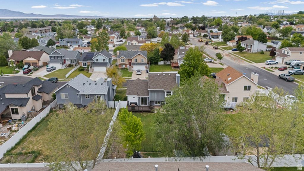 Image 27 of property listing at 1828 N 225 W, Layton, UT 84041