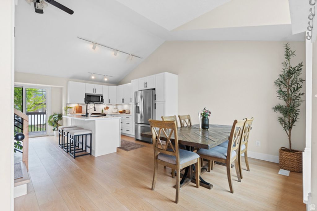 Image 5 of property listing at 1828 N 225 W, Layton, UT 84041