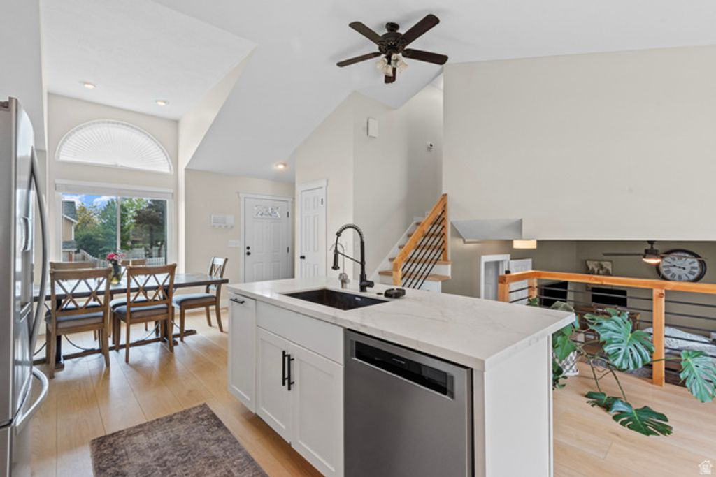 Image 7 of property listing at 1828 N 225 W, Layton, UT 84041