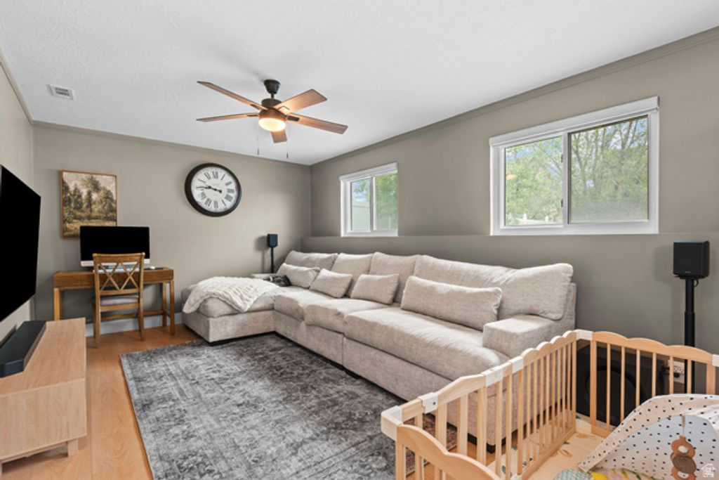Image 9 of property listing at 1828 N 225 W, Layton, UT 84041