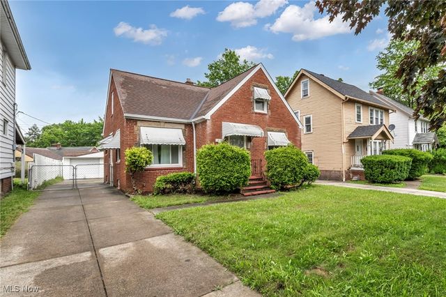 11215 Langton Avenue, Garfield Heights, OH 44125