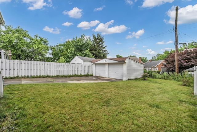 11215 Langton Avenue, Garfield Heights, OH 44125