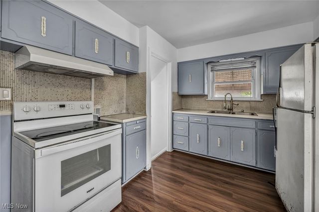 11215 Langton Avenue, Garfield Heights, OH 44125