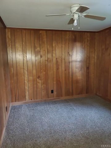 1302 Highland Avenue, Elizabeth City, NC 27909