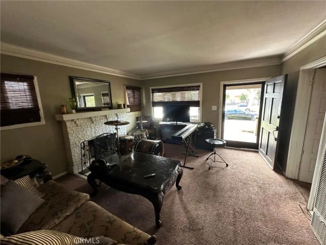 339 W 76th, Los Angeles, CA 90003