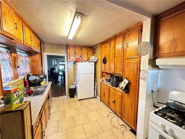 339 W 76th, Los Angeles, CA 90003
