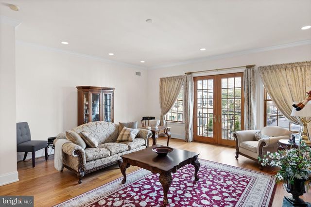 124 BAINBRIDGE ST, Philadelphia, PA 19147