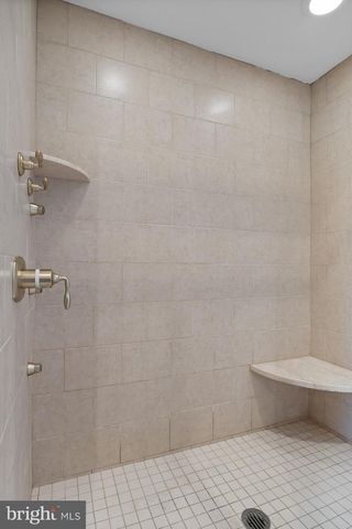 124 BAINBRIDGE ST, Philadelphia, PA 19147