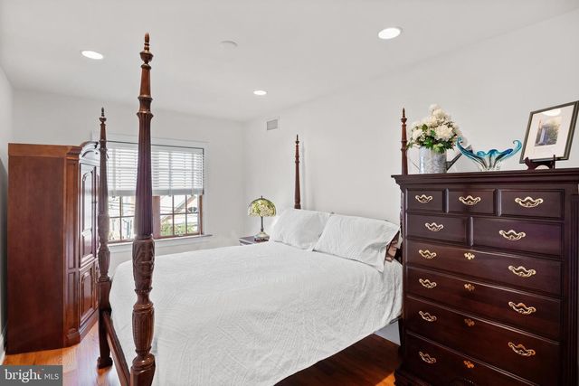 124 BAINBRIDGE ST, Philadelphia, PA 19147