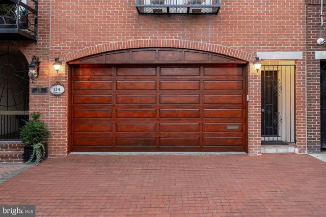 124 BAINBRIDGE ST, Philadelphia, PA 19147