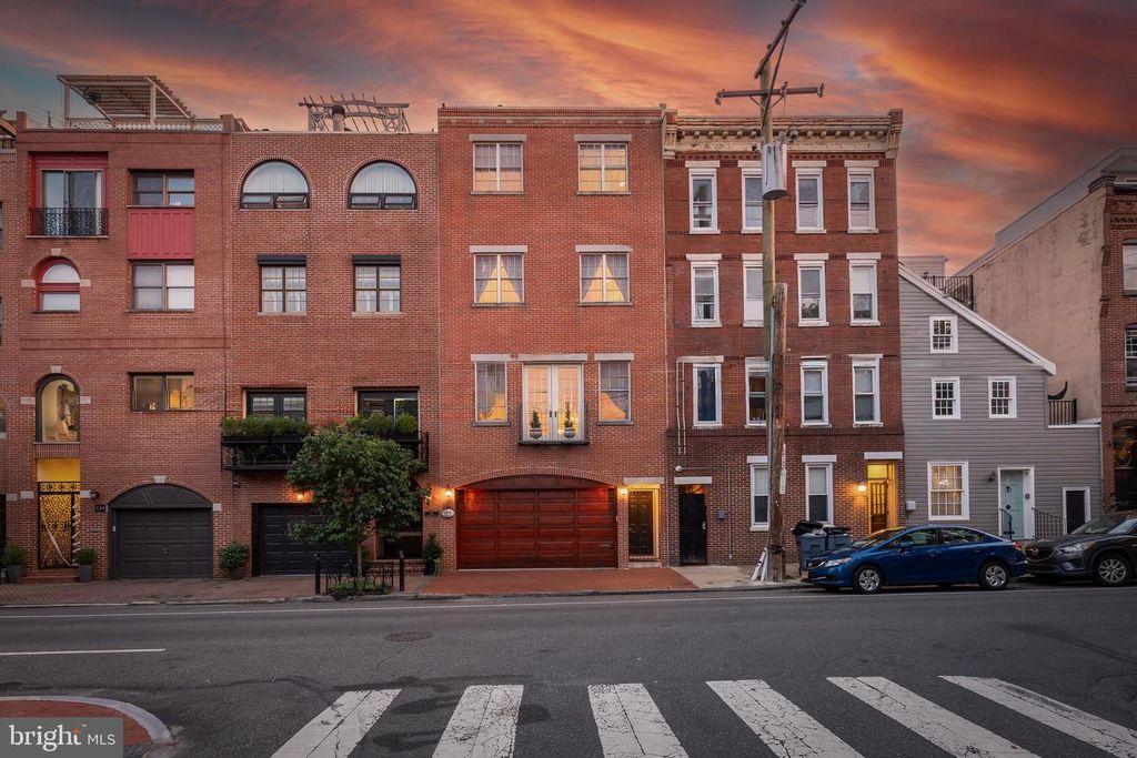 124 BAINBRIDGE ST, Philadelphia, PA 19147