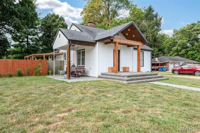 10 White Lily Drive, Collinsville, IL 62234