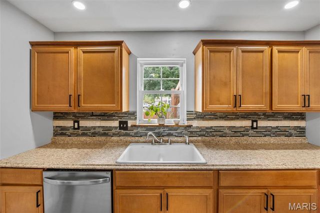 10 White Lily Drive, Collinsville, IL 62234