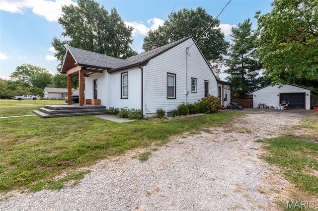 10 White Lily Drive, Collinsville, IL 62234