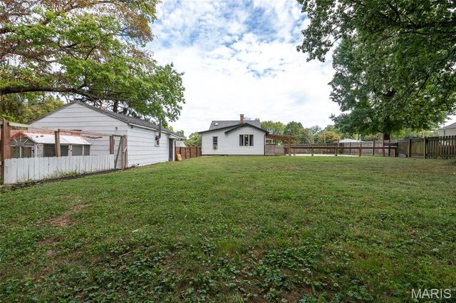 10 White Lily Drive, Collinsville, IL 62234