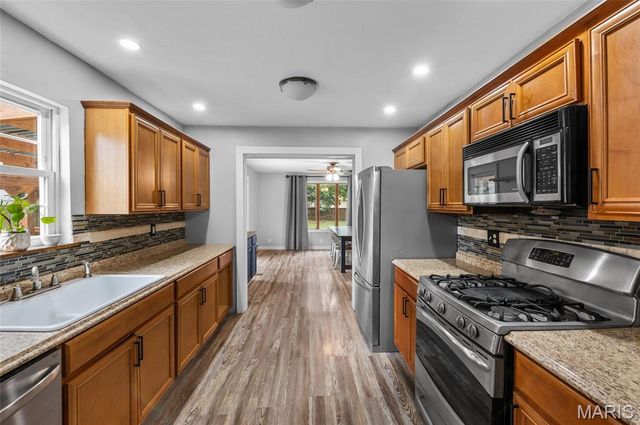 10 White Lily Drive, Collinsville, IL 62234