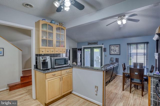 4 S MERRIMENT DR, Newark, DE 19702
