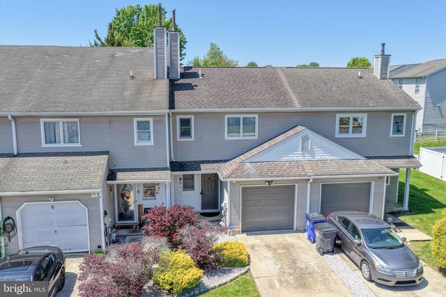 4 S MERRIMENT DR, Newark, DE 19702