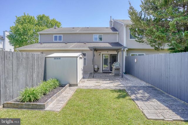 4 S MERRIMENT DR, Newark, DE 19702