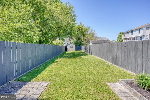 4 S MERRIMENT DR, Newark, DE 19702