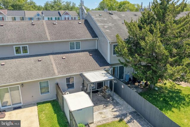 4 S MERRIMENT DR, Newark, DE 19702