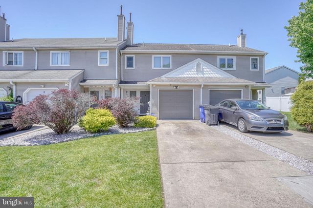 4 S MERRIMENT DR, Newark, DE 19702