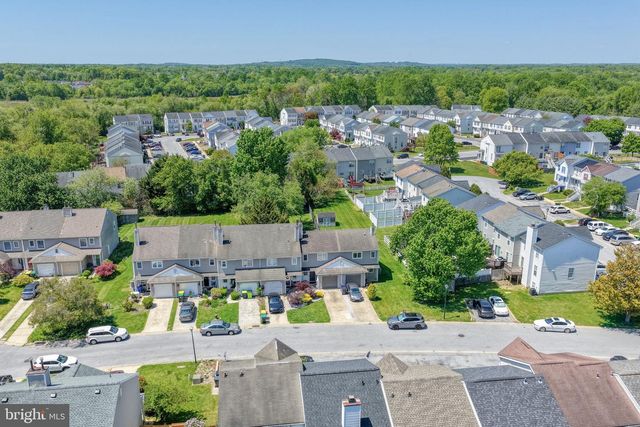 4 S MERRIMENT DR, Newark, DE 19702