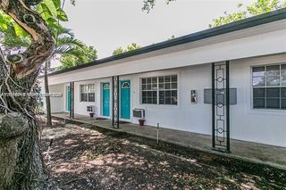 1717 NE 12th St 5, Fort Lauderdale, FL 33304