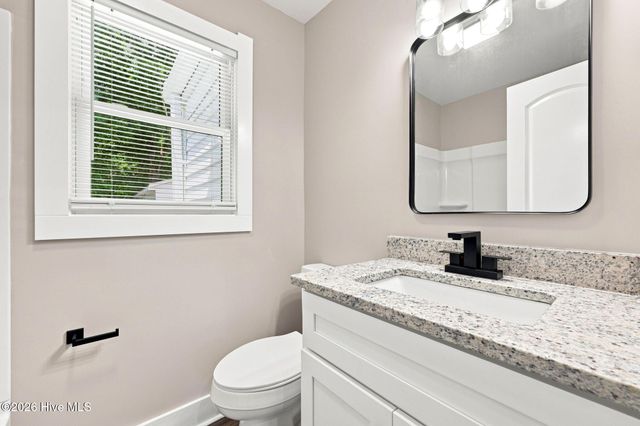 405 Greenview Drive N, Greenville, NC 27834