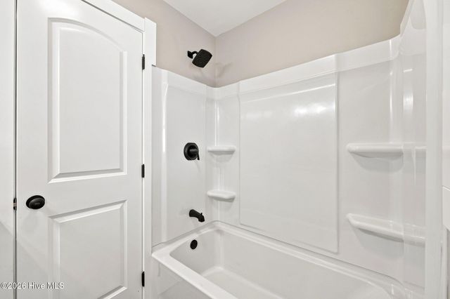 405 Greenview Drive N, Greenville, NC 27834