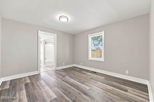 405 Greenview Drive N, Greenville, NC 27834