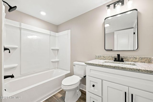 405 Greenview Drive N, Greenville, NC 27834