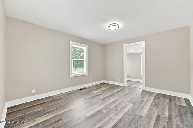 405 Greenview Drive N, Greenville, NC 27834