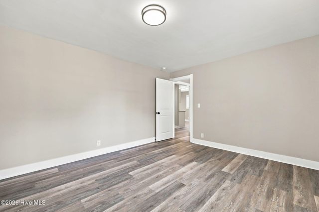 405 Greenview Drive N, Greenville, NC 27834