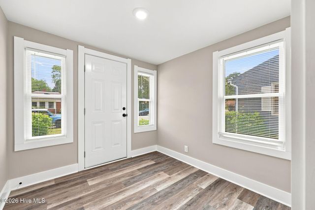 405 Greenview Drive N, Greenville, NC 27834