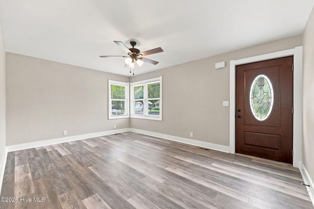 405 Greenview Drive N, Greenville, NC 27834
