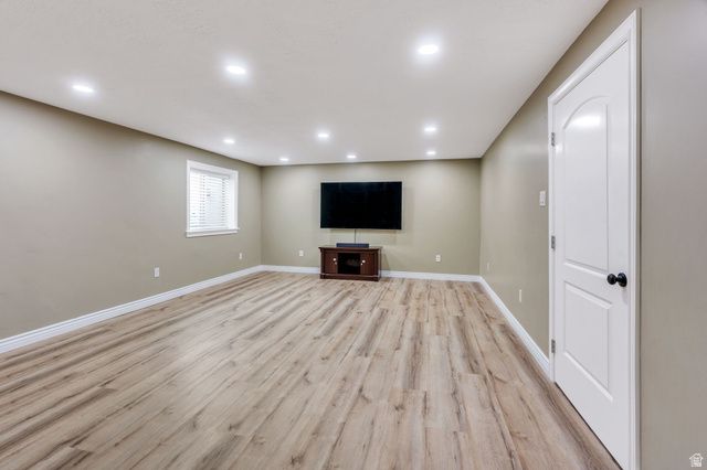3268 W 1025 N, Layton, UT 84041
