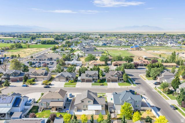 3268 W 1025 N, Layton, UT 84041