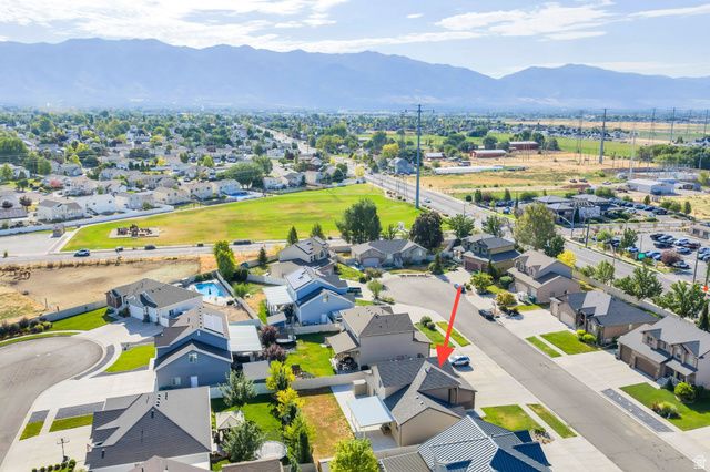 3268 W 1025 N, Layton, UT 84041