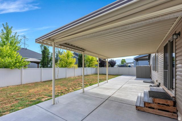 3268 W 1025 N, Layton, UT 84041