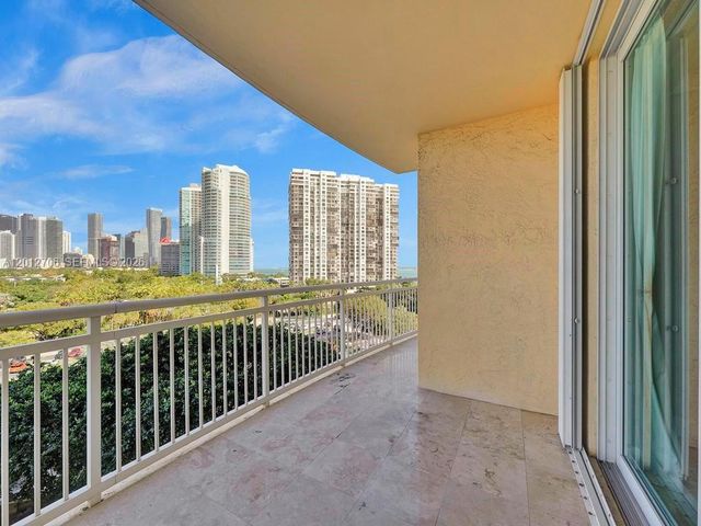2475 Brickell Ave 804, Miami, FL 33129