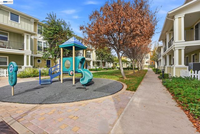 4463 Hyde Cmn 116, Fremont, CA 94538