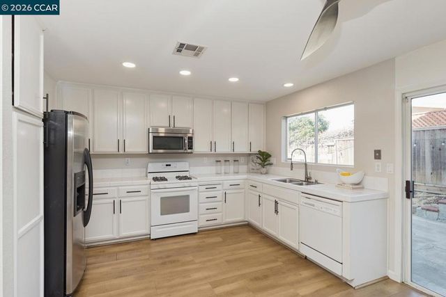 592 Ross Circle, Martinez, CA 94553