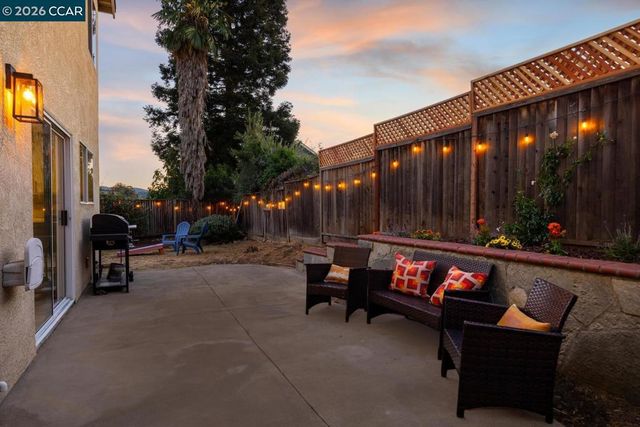 592 Ross Circle, Martinez, CA 94553