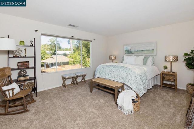 592 Ross Circle, Martinez, CA 94553